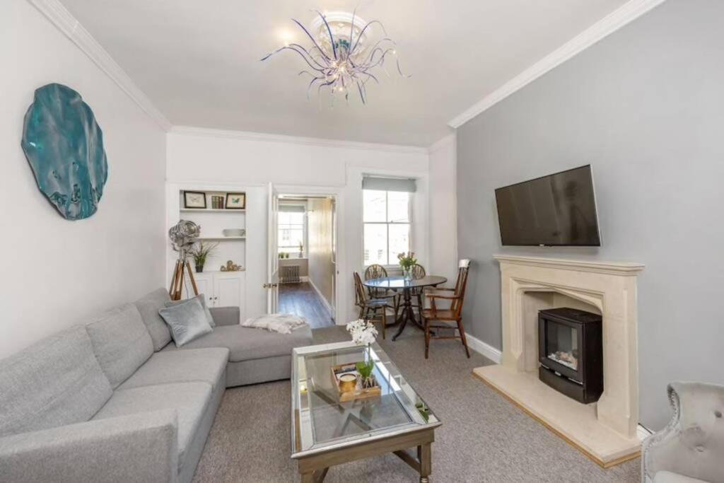 Georgian Apartment Located In The Center Of Bath. Exterior foto